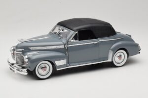 Chevrolet Deluxe Descapotable Con Capota Blanda Gris Eagles Race 1:18 7497276 Metal