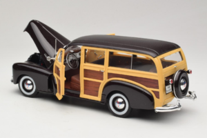Chevrolet Fleetmaster Woody Negro Maisto 1:18 56043 Metal - imagen 5 de 8