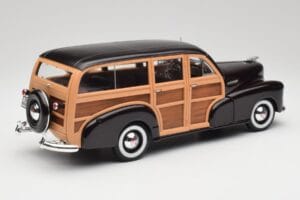 Chevrolet Fleetmaster Woody Negro & Wood Panels Maisto 1:18 43697545B Metal - imagen 3 de 8