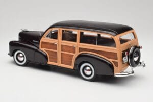 Chevrolet Fleetmaster Woody Negro & Wood Panels Maisto 1:18 43697545B Metal - imagen 7 de 8