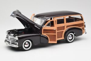 Chevrolet Fleetmaster Woody Marrón Maisto 1:18 36854 Metal - imagen 2 de 8