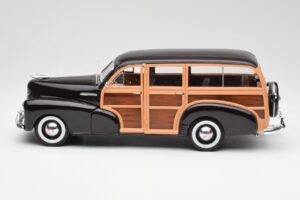 Chevrolet Fleetmaster Woody Marrón Maisto 1:18 36854 Metal - imagen 4 de 8