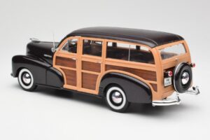 Chevrolet Fleetmaster Woody Marrón Maisto 1:18 36854 Metal - imagen 7 de 8