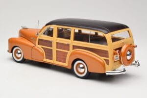 Chevrolet Fleetmaster Woody Oro Maisto 1:18 56042 Metal - imagen 7 de 8