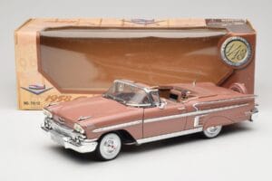 Chevrolet Impala Descapotable Marrón Motormax 1:18 73112 Metal - imagen 8 de 8