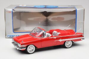 Chevrolet Impala Descapotable Rojo Welly 1:18 9864W Metal - imagen 8 de 8