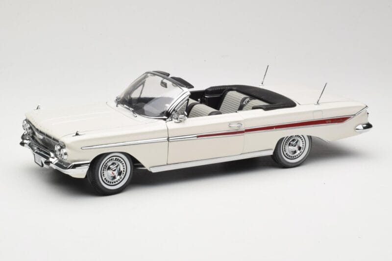 Chevrolet Impala Descapotable Blanco Sun Star 1:18 3405 Metal