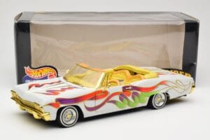 Chevrolet Impala Lowrider White Metallic Hot Wheels 1:18 27635 Metal - imagen 8 de 8