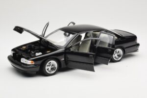 Chevrolet Impala SS Negro AUTOart 1:18 71091 Metal - imagen 2 de 8