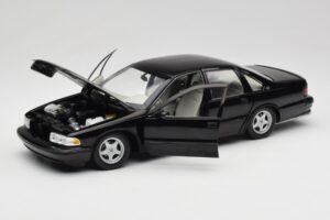 Chevrolet Impala SS Negro UT Models 1:18 21031 Metal - imagen 2 de 8