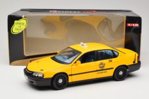 Chevrolet Impala Taxi Maisto 1:18 36617 Metal - imagen 8 de 8