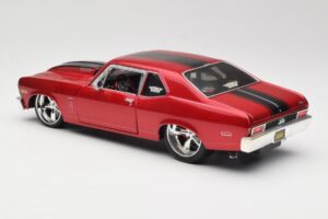 Chevrolet Nova SS Coupe Rojo Maisto 1:18 31083-M1 Metal - imagen 7 de 8