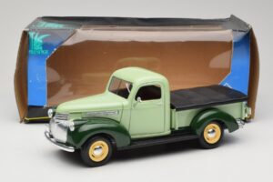 Chevrolet Pickup Verde Solido 1:18 8063 Metal - imagen 8 de 8
