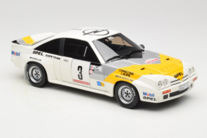 Opel Manta 400 Group B Rally Tour de Corse 1984 Con Chevrolet G30 Furgoneta de Asistencia Otto 1:18 OT491 Resina - imagen 13 de 13