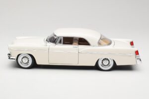 Chrysler 300B Blanco Maisto 1:18 531897 Metal - imagen 4 de 8