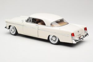 Chrysler 300B Blanco Maisto 1:18 531897 Metal - imagen 7 de 8