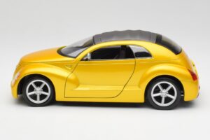 Chrysler Pronto Cruizer Dorado Maisto 1:18 37800 Metal - imagen 4 de 8