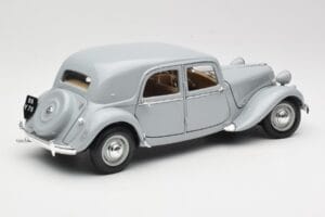 Citroen 15CV 6 Cyl Gris Maisto 1:18 50313 Metal - imagen 3 de 8