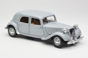 Citroen 15CV 6 Cyl Gris Maisto 1:18 50313 Metal - imagen 6 de 8