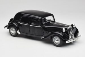 Citroen 15CV 6 Cil Negro Maisto 1:18 31821 Metal - imagen 6 de 8