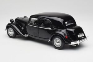 Citroen 15CV 6 Cil Negro Maisto 1:18 31821 Metal - imagen 7 de 8