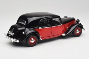 Citroen 15CV 6 Cyl Negro & Rojo Valmy Maisto 1:18 56009 Metal - imagen 3 de 8