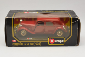 Citroen 15CV TA Rojo Bburago 1:24 1501 Metal