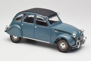 Citroen 2CV Bleu Nuit Solido 1:18 8028 Metal - imagen 4 de 6