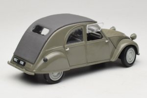 Citroen 2CV Verde Maisto 1:18 50289 Metal - imagen 3 de 8