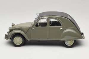 Citroen 2CV Verde Maisto 1:18 50289 Metal - imagen 4 de 8