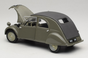 Citroen 2CV Verde Maisto 1:18 50289 Metal - imagen 5 de 8