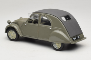 Citroen 2CV Verde Maisto 1:18 50289 Metal - imagen 7 de 8