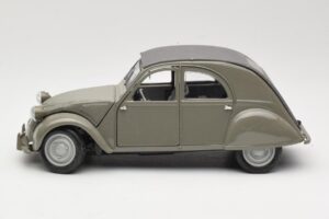 Citroen 2CV Gris Maisto 1:18 31834 Metal - imagen 4 de 8