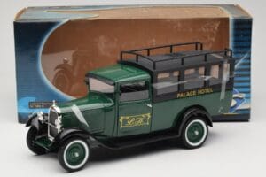 Citroen C4 F Palace Hotel Verde Solido 1:18 118303-00 Metal - imagen 6 de 6