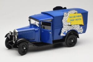 Citroen C4 F Pas de Pneus Trop Petit Azul Solido 1:18 151235-00 Metal - imagen 2 de 8