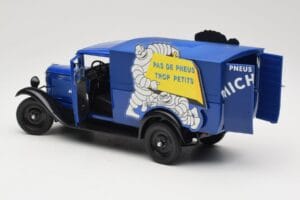 Citroen C4 F Pas de Pneus Trop Petit Azul Solido 1:18 151235-00 Metal - imagen 5 de 8