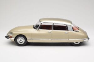 Citroen DS 23 Pallas Beige Norev 1:12 121730 Metal - imagen 3 de 6