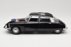 Citroen DS Presidentielle Gris Solido 1:18 8035 Metal - imagen 4 de 8