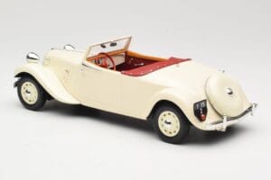 Citroen Traction Avant 11B Cabriolet Crema Norev 1:18 181440 Metal - imagen 5 de 6