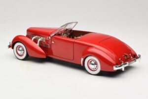 Cord 812 Descapotable Rojo American Muscle 1:18 32158 Metal - imagen 7 de 8