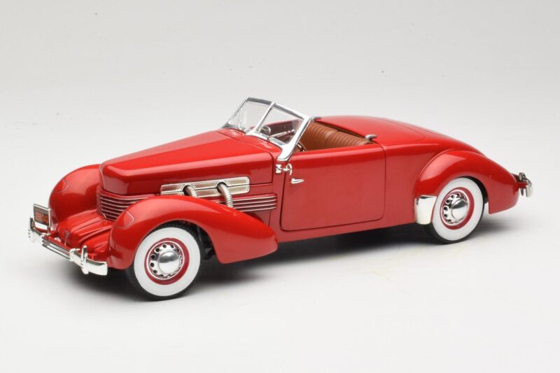 Cord 812 Descapotable Rojo American Muscle 1:18 32158 Metal