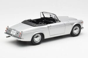 Datsun Fairlady 2000 SR311 Roadster Plata AUTOart 1:18 77432 Metal - imagen 3 de 8