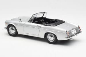 Datsun Fairlady 2000 SR311 Roadster Plata AUTOart 1:18 77432 Metal - imagen 7 de 8