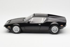 De Tomaso Pantera Negro Kyosho 1:18 08851BK Metal - imagen 4 de 8