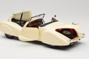Delahaye Descapotable Crema Guiloy 1:18 68580 Metal - imagen 5 de 8