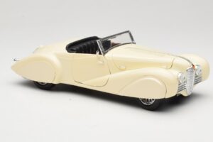 Delahaye Descapotable Crema Guiloy 1:18 68580 Metal - imagen 6 de 8