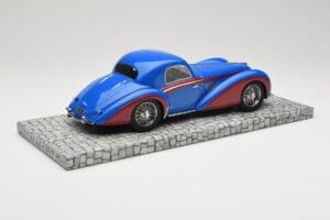 Delahaye Type 145 V12 Coupe Azul Rojo Minichamps 1:18 107116121 Resina - imagen 2 de 6