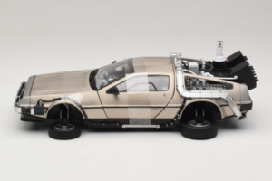 DeLorean DMC-12 Back to the Future Time Machine Sun Star 1:18 2710 Metal - imagen 3 de 6