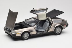 DeLorean DMC-12 LK Plata Sun Star 1:18 2701 Metal - imagen 2 de 8