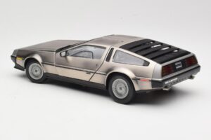 DeLorean DMC-12 LK Plata Sun Star 1:18 2701 Metal - imagen 7 de 8